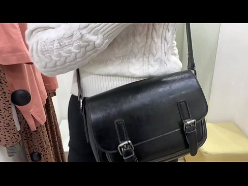 ❤️ فٹنگ روم میں ڈلڈو کے ساتھ نوجوان کتیا فیرل بیری کی عوامی مشت زنی فحش میں ur.massagecenter-yalta.ru ❤